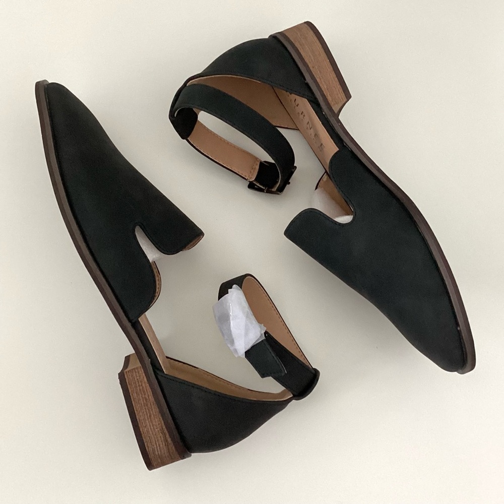 \Journee Collection\• NWT Loreta Flat - Picture 1 of 12
